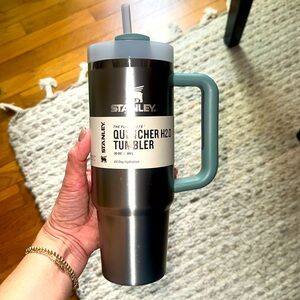 Stanley 30oz Tumbler.  NWT